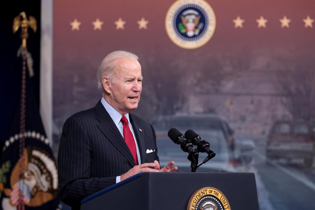Biden promete tener en meses un plan nacional contra la violencia de género