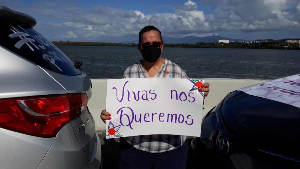 Decenas de mujeres protestan ante aumento de los feminicidios en Puerto Rico