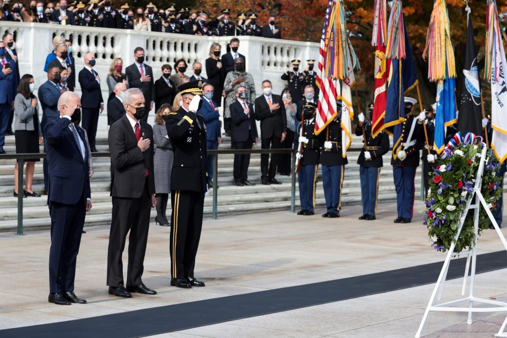 Biden pide no olvidar el sacrificio de excombatientes de EE.UU. en Afganistán