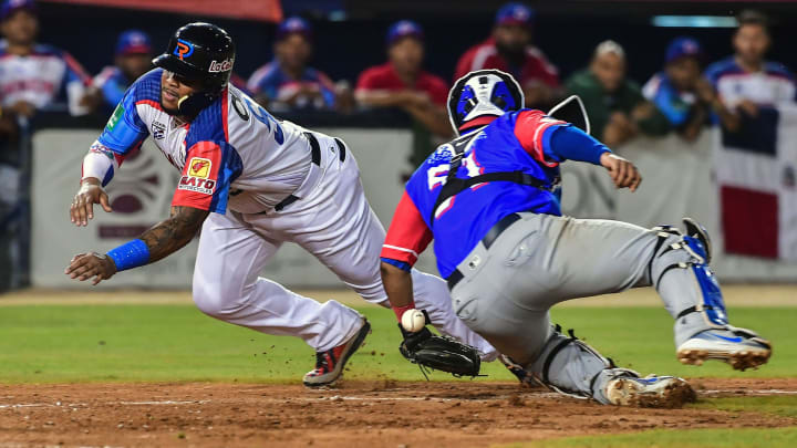 Puerto Rico reanudará Liga de Béisbol tras parón de una semana por pandemia