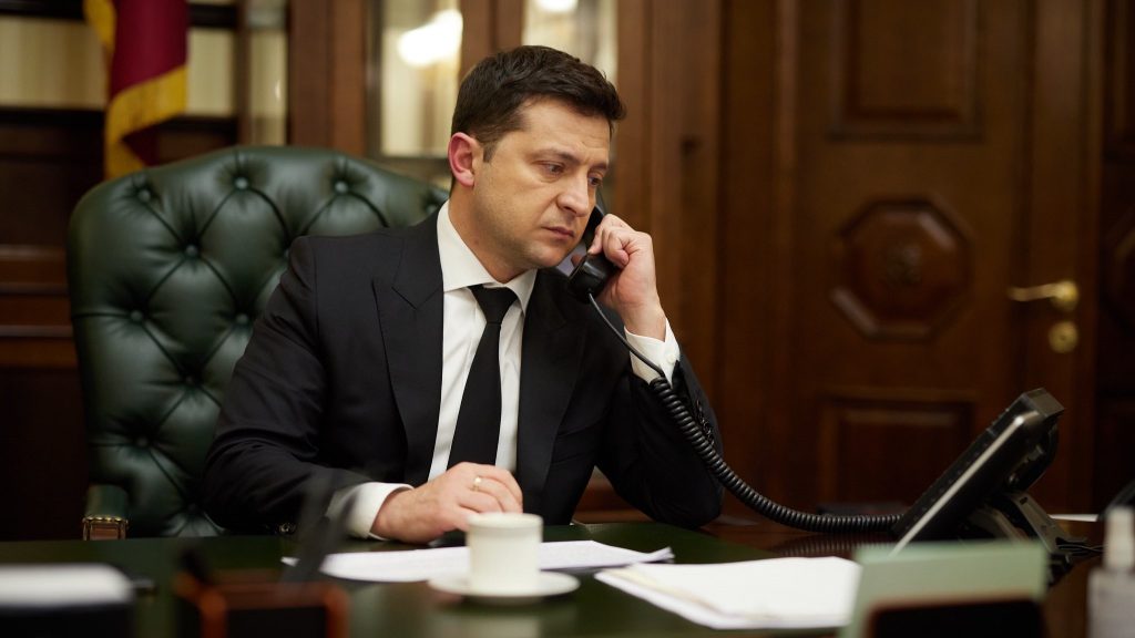 Blinken acuerda posiciones con Zelensky antes de la conversación entre Biden y Putin