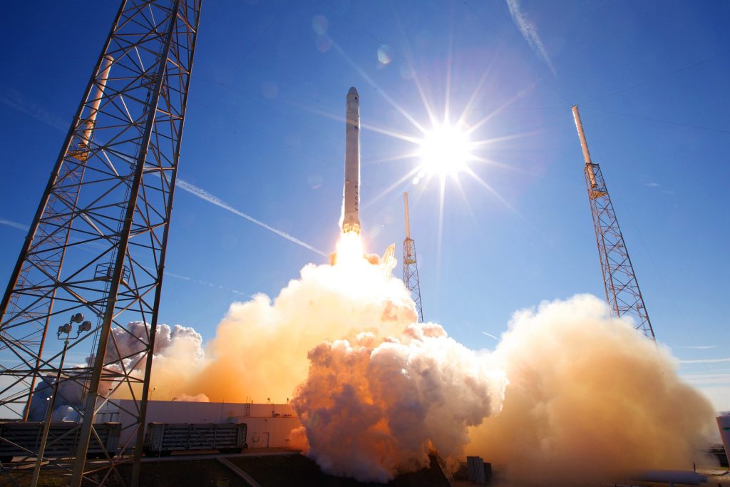 Despega desde Florida misión de abastecimiento de SpaceX rumbo a la EEI