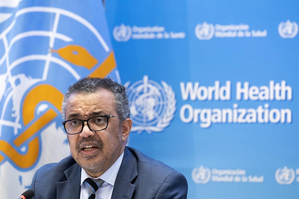 Director de OMS afirma que 2022 "tiene que ser el año del fin de la pandemia"