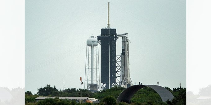 La cápsula Dragon de SpaceX se acopla con éxito a la EEI