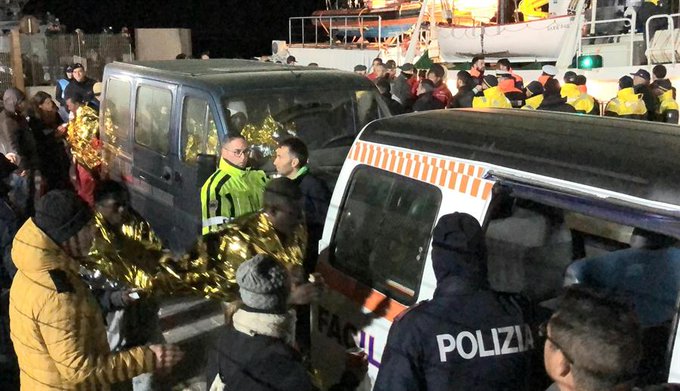 Muertas más de 160 personas migrantes en 2 naufragios junto a la costa Libia
