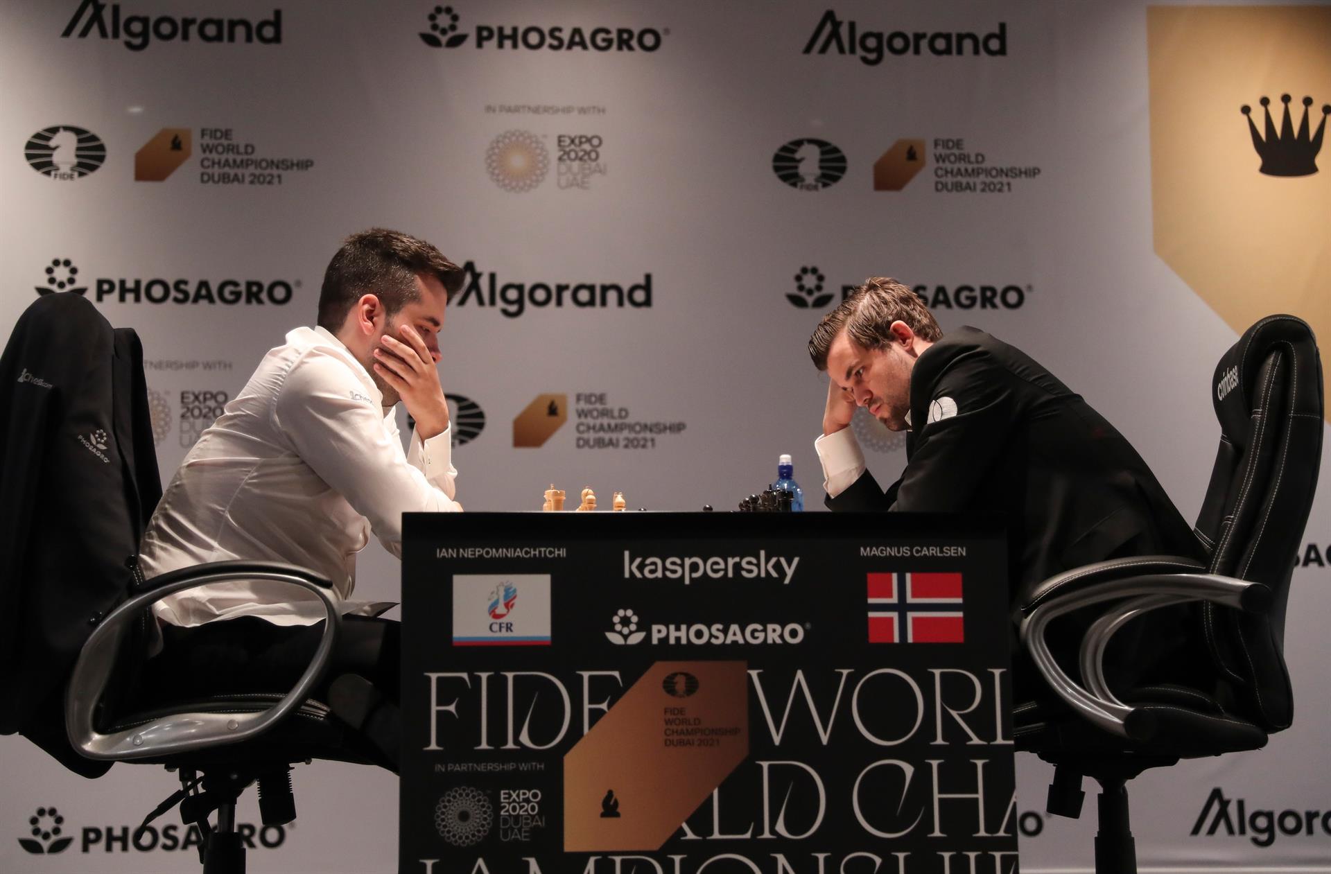 Un Nepo sin cola de cabello comete error garrafal y Magnus sentencia el campeonato
