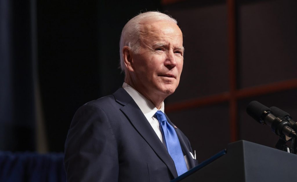 Biden insta al Congreso a proteger el derecho al aborto en Estados Unidos