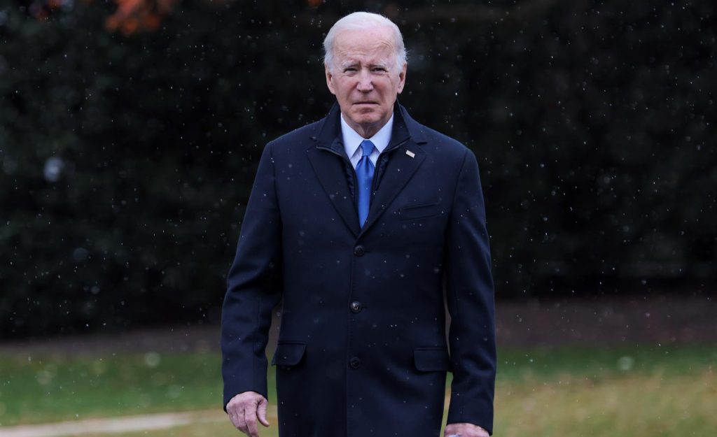 Biden se mostró desconsolado por devastación causada por los tornados