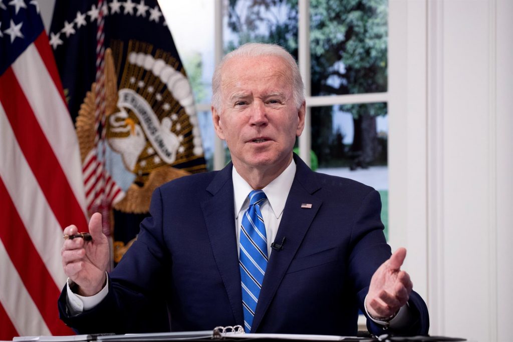 Biden firma el aumento de gasto de EEUU en defensa y seguridad nacional