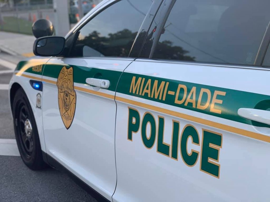 Otra menor detenida por amenazas en redes sociales en Florida