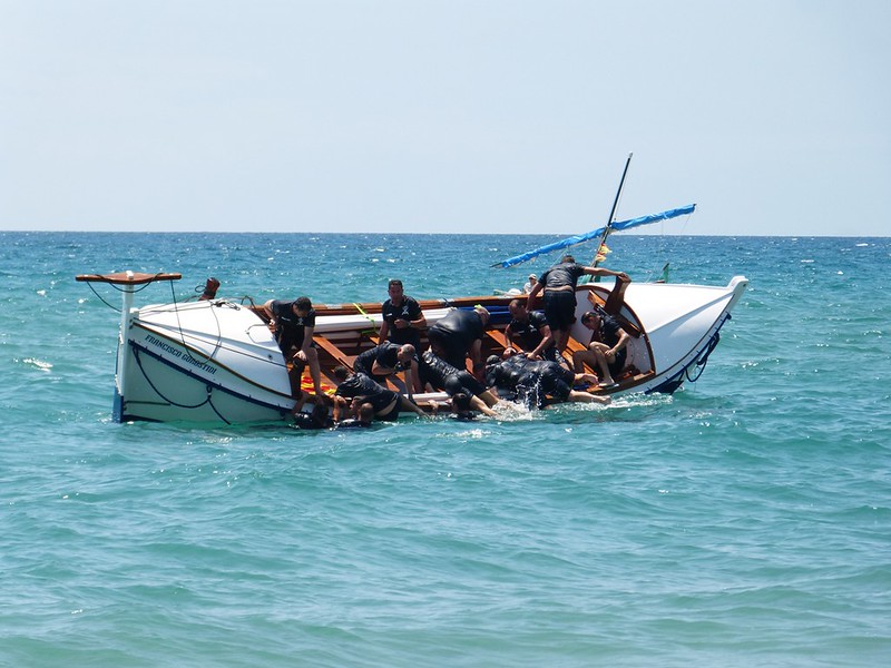 Al menos 14 muertos y 42 desaparecidos en un nuevo naufragio en el Mediterráneo