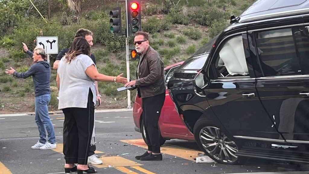 Schwarzenegger se ve implicado en un accidente vial múltiple en Los Ángeles