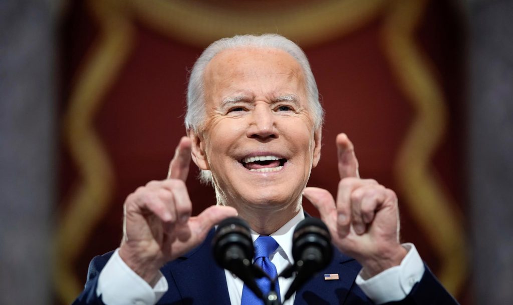 Biden sostuvo desde el Capitolio que Trump "no puede aceptar que perdió"