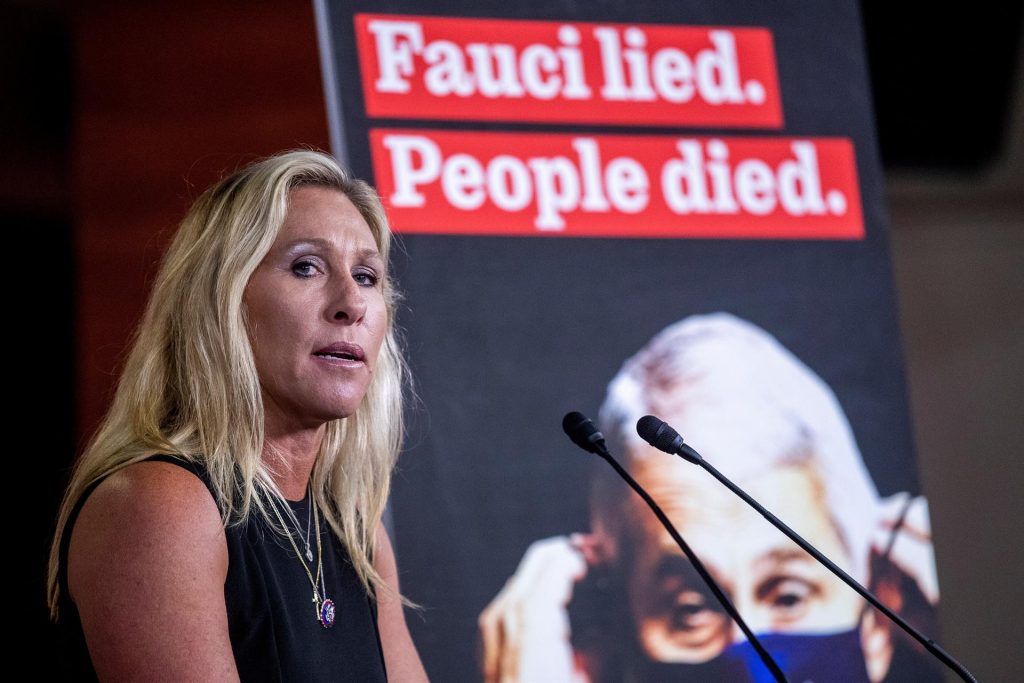 Facebook eliminó publicación sobre COVID-19 de senadora de EEUU
