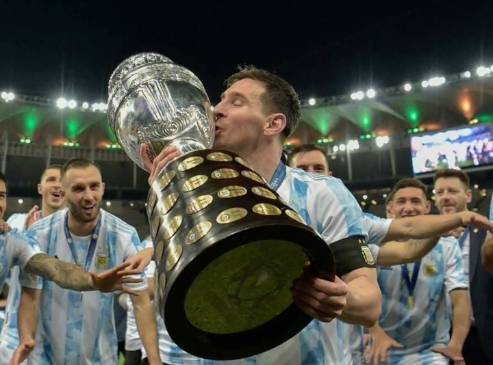Messi dice que le llevó "más tiempo" del previsto recuperarse del COVID
