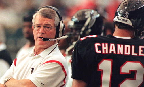 Murió el exjugador y exentrenador de la NFL Dan Reeves