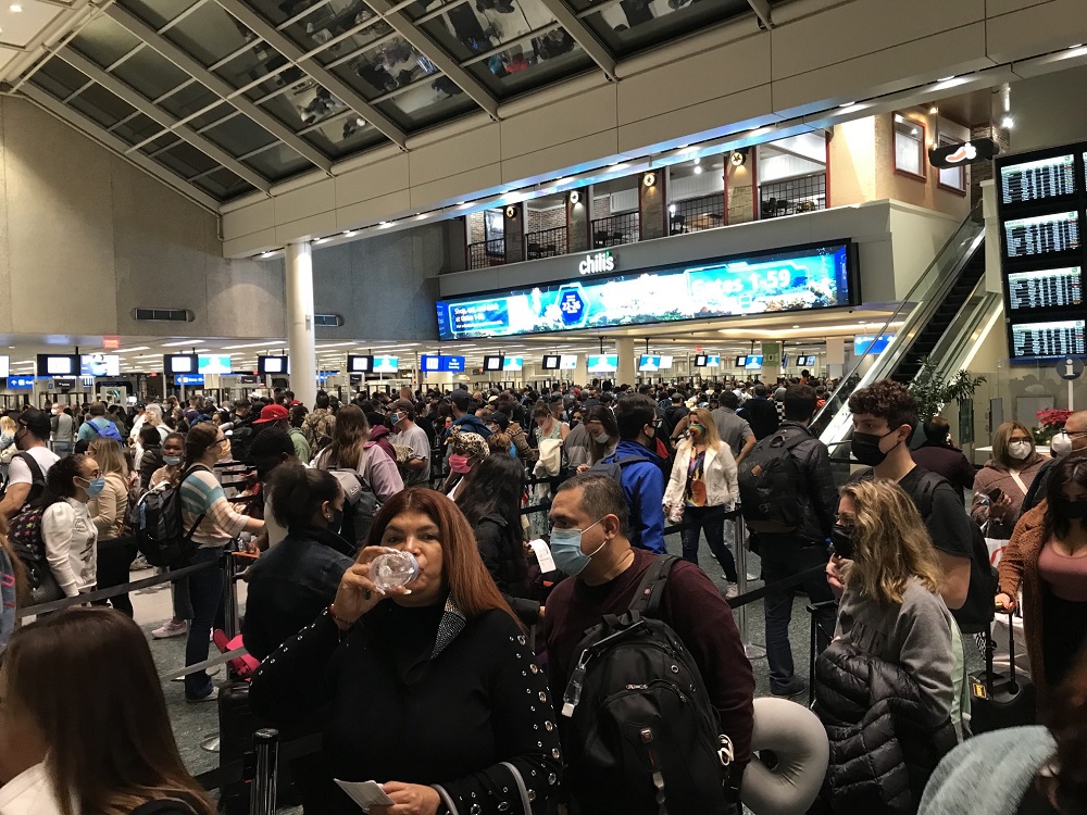 Caos en Orlando por vuelos cancelados