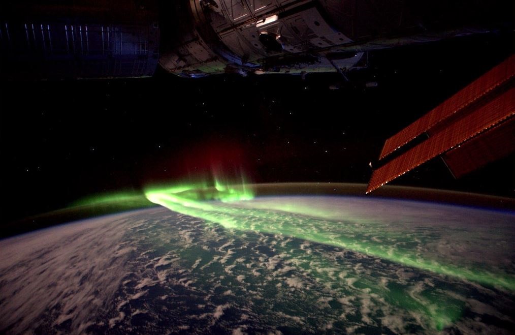 Entérate cómo un eclipse solar en el polo norte afectó a las auroras australes
