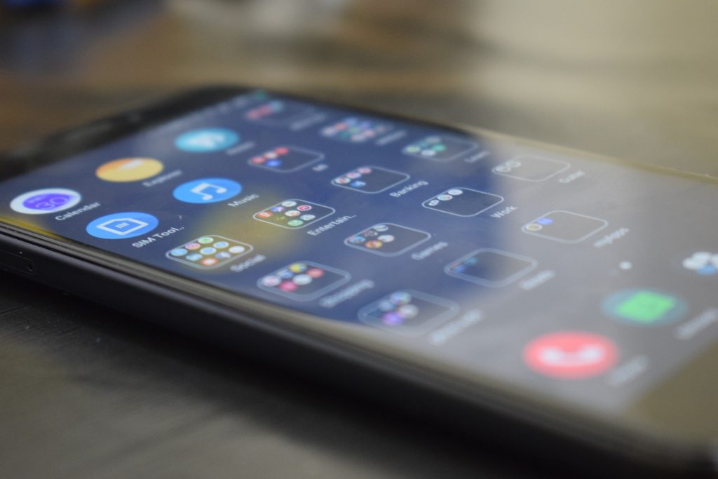 Nuevo lector de huellas dactilares de Xiaomi funciona en toda la pantalla del móvil