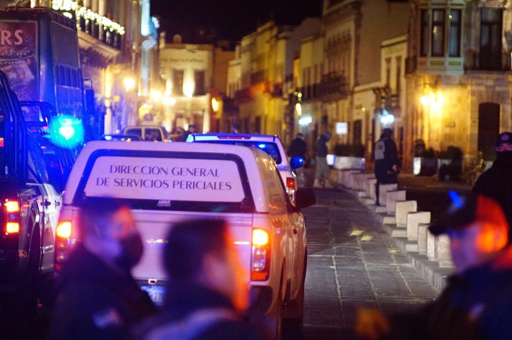 Camioneta con 10 cuerpos fue abandonada en plaza de Zacatecas en México