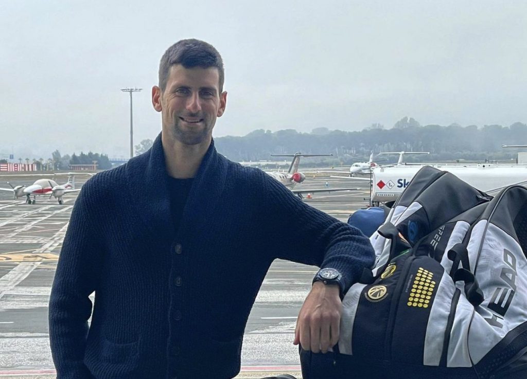 Djokovic agradeció apoyo de sus seguidores y espera decisión sobre su caso