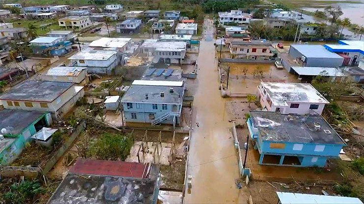 Anuncian 554 millones de dólares para reconstruir viviendas en Puerto Rico