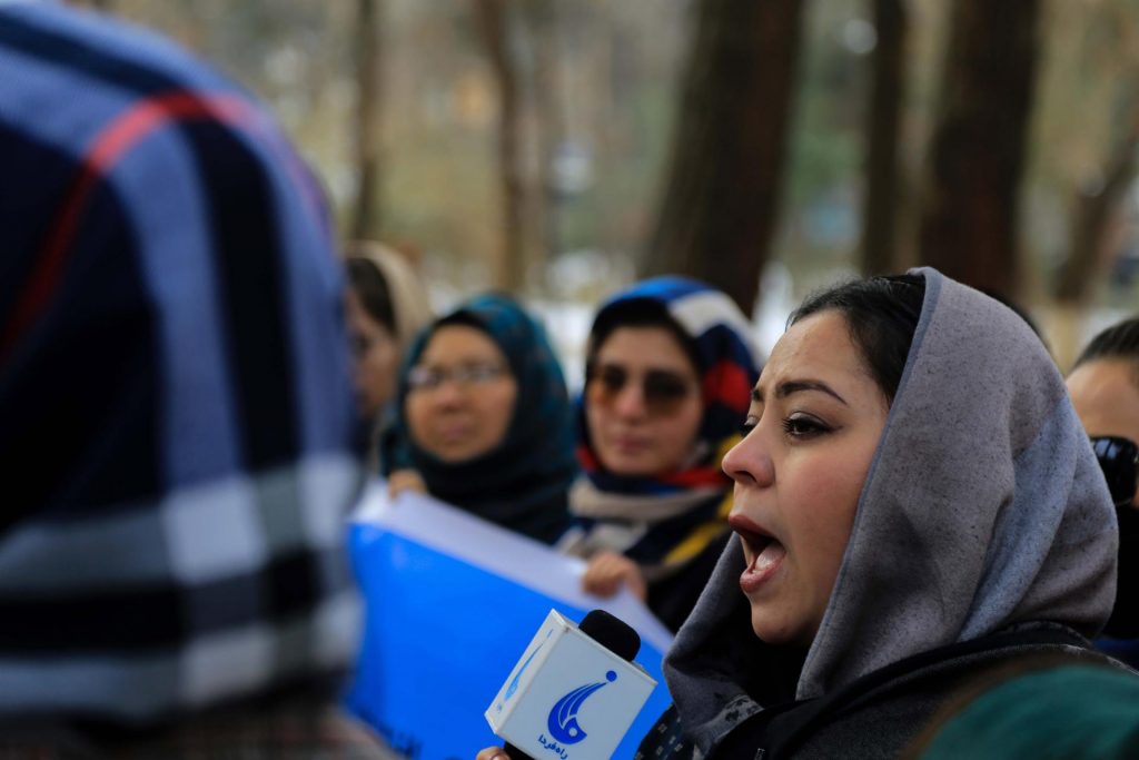 Los talibán dispersan por la fuerza una manifestación de mujeres en Kabul, según las organizadoras