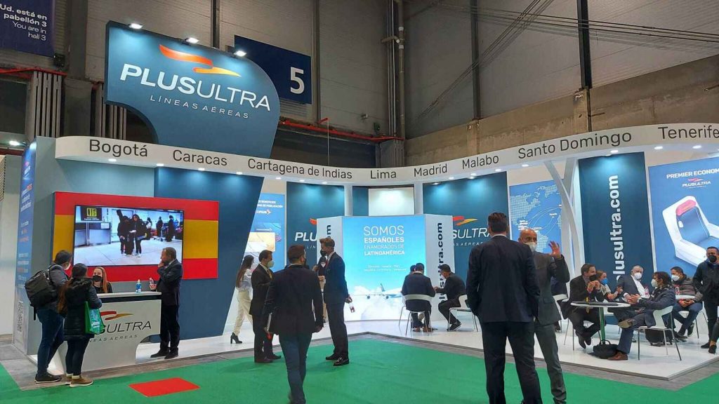Tras recibir un rescate del gobierno español, aerolínea Plus Ultra derrocha en Fitur 2022