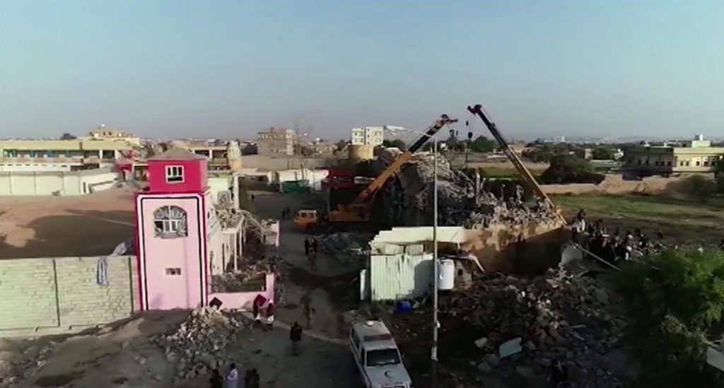 Más de cien muertos deja ataque contra un bastión de los rebeldes en Yemen