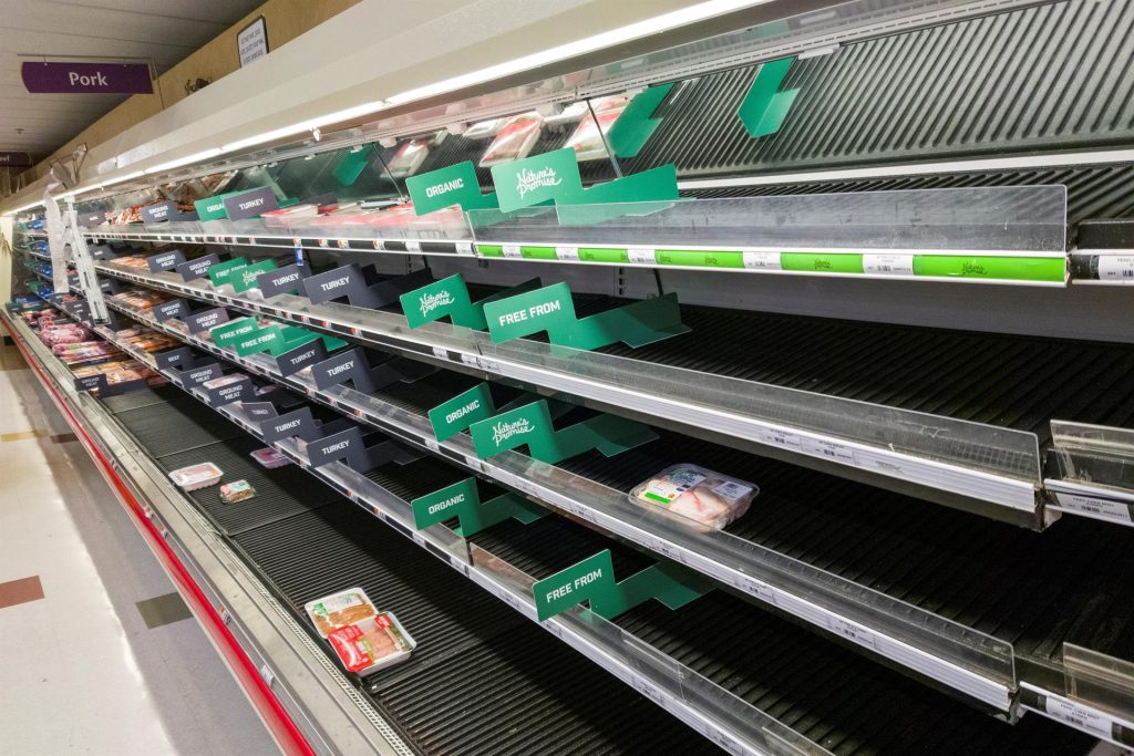 Afectado suministro en supermercados de EEUU ante aumento de Ómicron