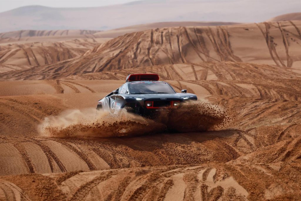 Sainz ganó la tercera etapa del Dakar con un auto híbrido