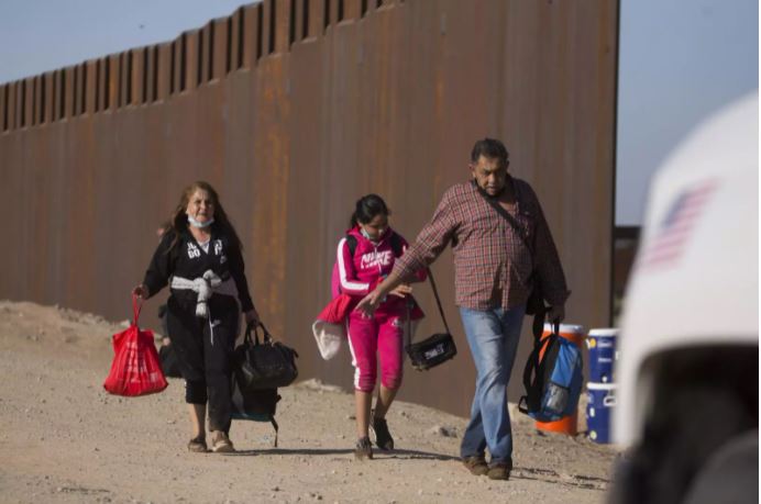 HRW denuncia que la política migratoria de EEUU y México expone al peligro a más de 20.000 menores
