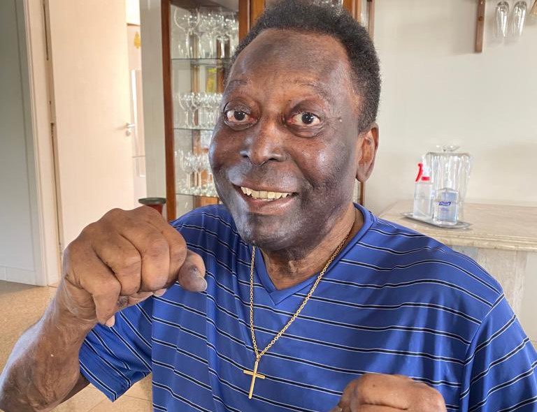 Pelé sufre una infección urinaria durante su hospitalización en Sao Paulo
