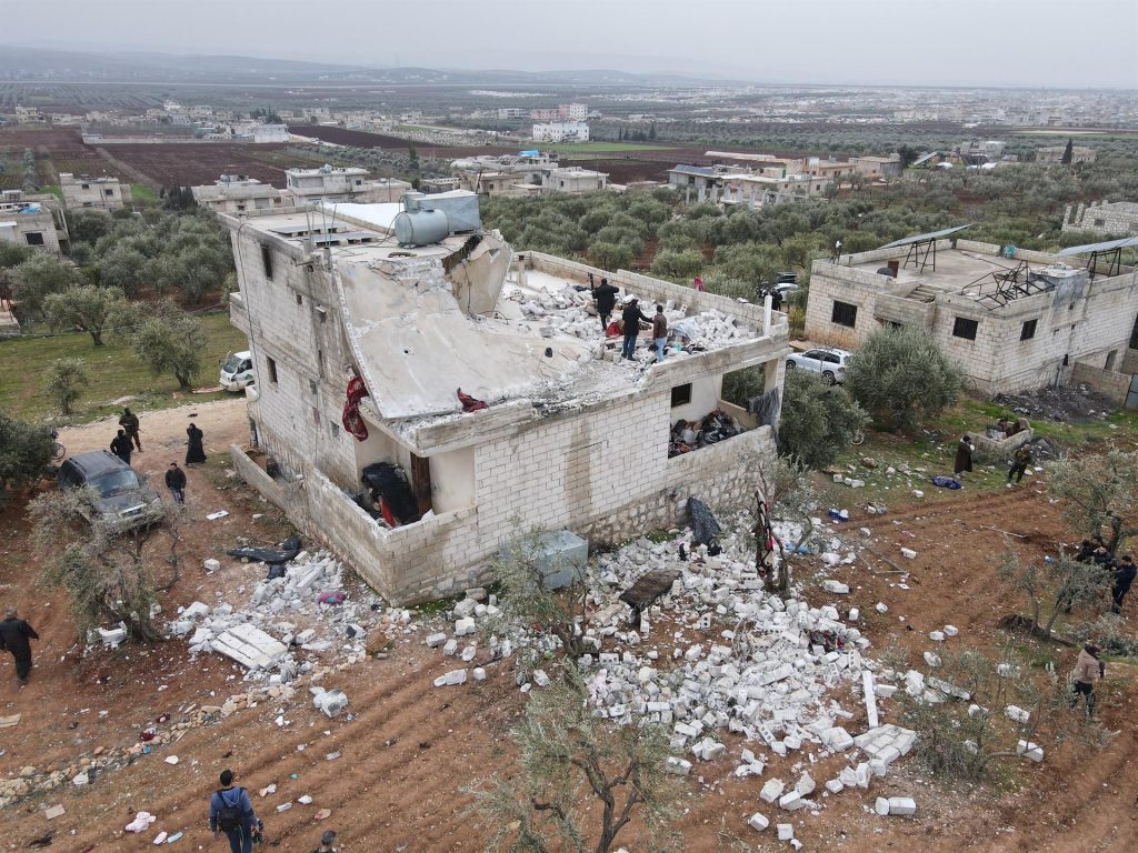 El dueño de la casa atacada por EEUU en Siria dijo que la alquilaba a una familia con niños