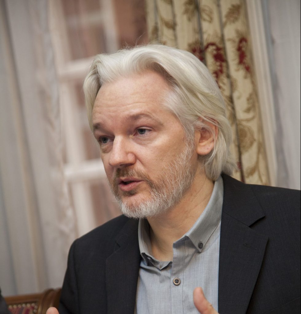 Parlamento de Francia rechazó dar asilo político a Julian Assange