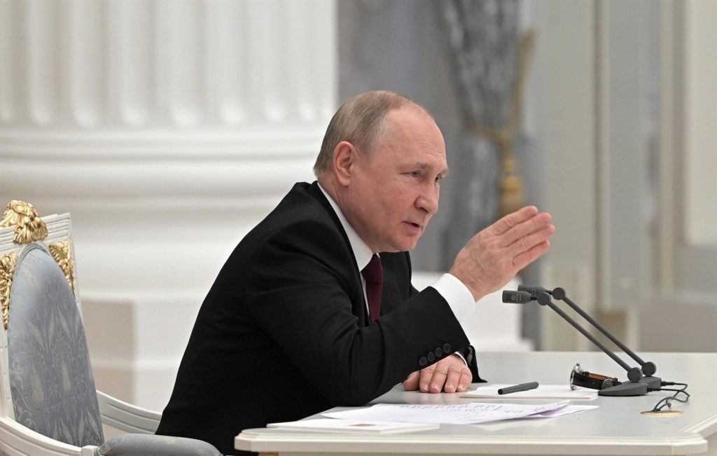 Rusia reconoce independencia de provincias separatistas Donetsk y Lugansk