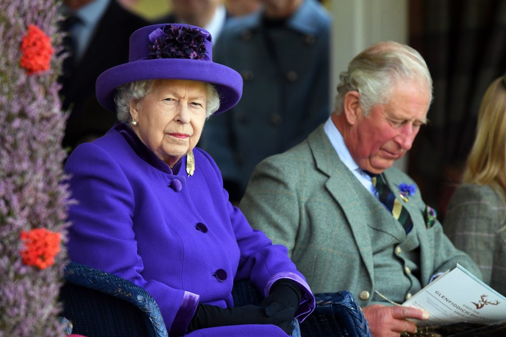 Isabel II inicia el Jubileo de Platino con un gesto a Carlos sobre su sucesión