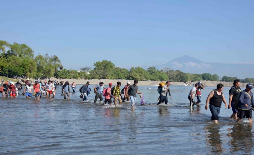 Ley que amplía el combate a la inmigración irregular avanza en Florida