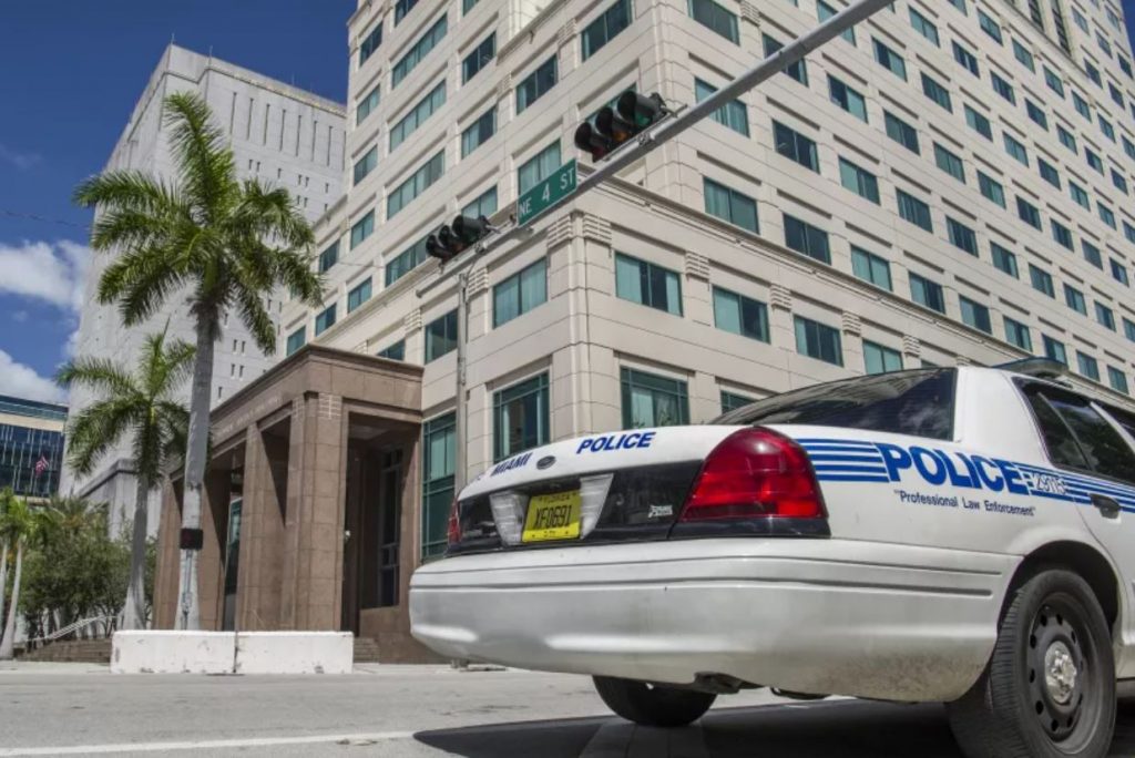 Acusada de asesinato una mujer de Florida que contrató a un sicario