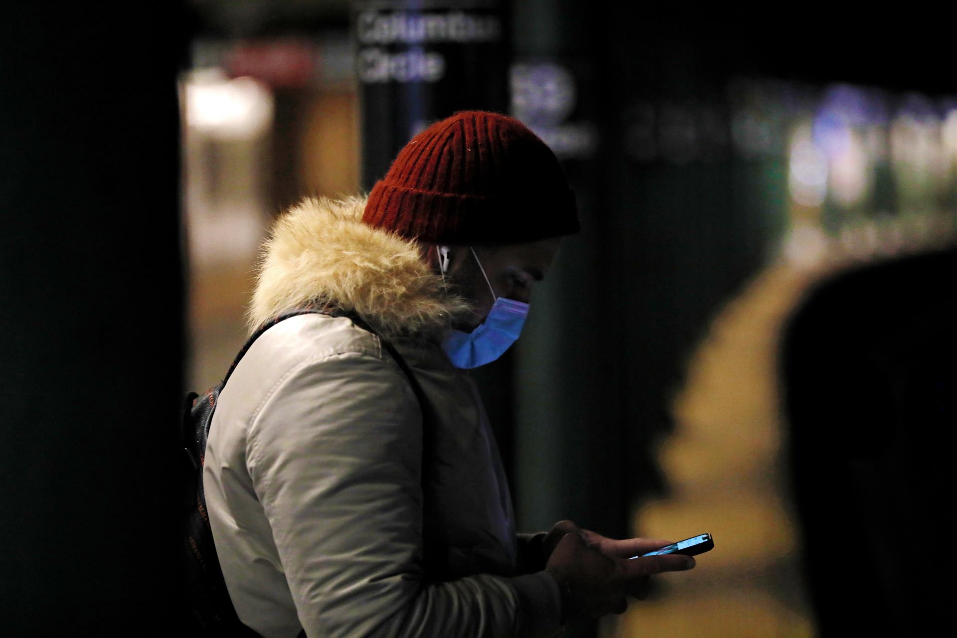 EEUU anuncia que "pronto" cambiará sus recomendaciones sobre uso de mascarillas