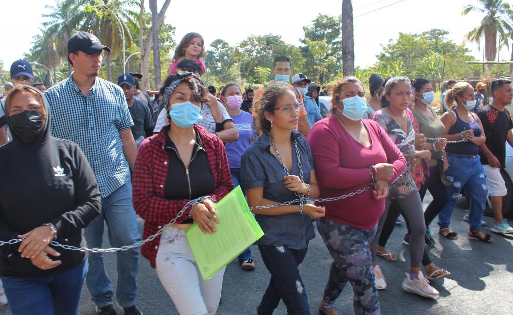Denuncian revisión íntima "sistemática" en puestos fronterizos con México