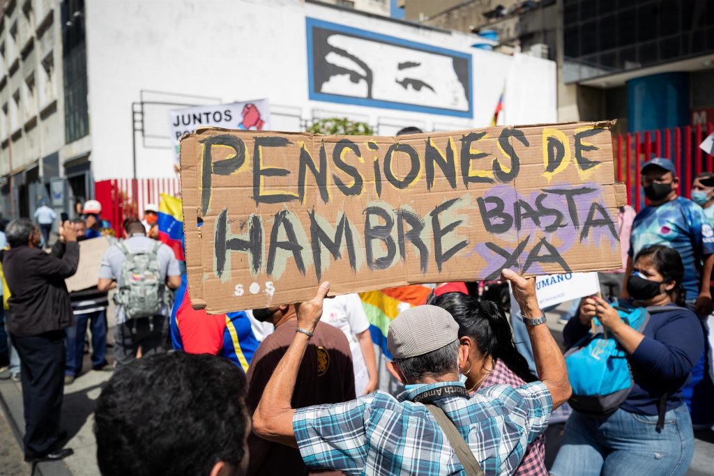Trabajadores piden a Maduro políticas que recuperen sus condiciones laborales