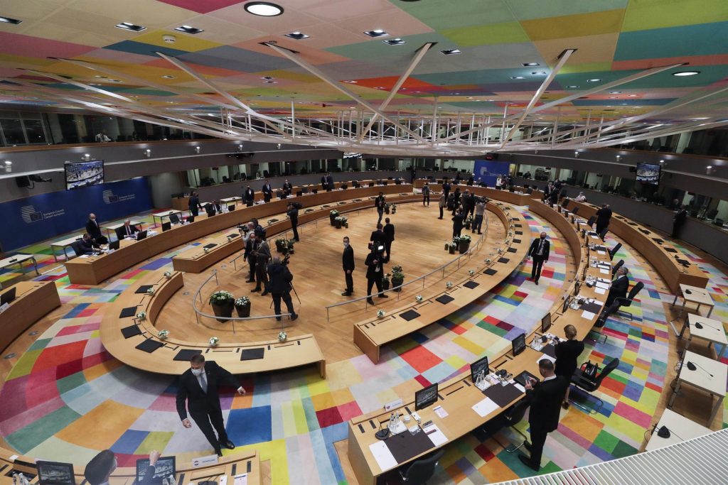 Líderes de UE pactan nuevas sanciones a Rusia ante la invasión a Ucrania