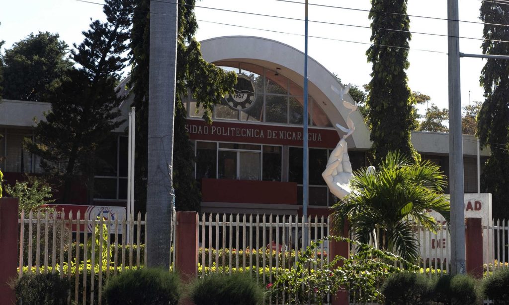 En el limbo miles de estudiantes tras cierre de 14 universidades en Nicaragua