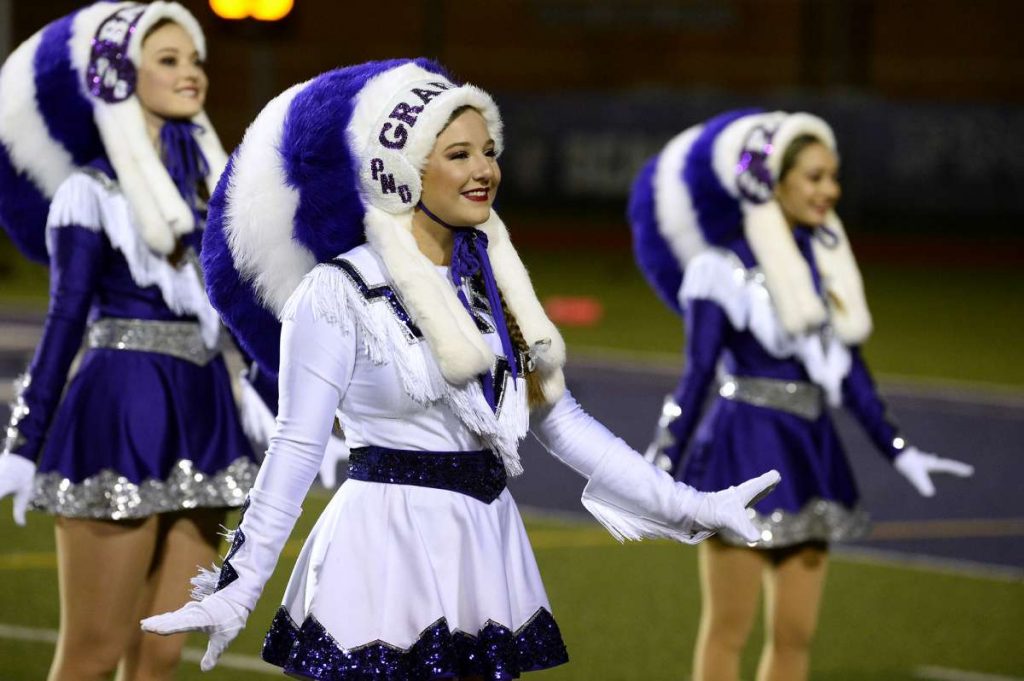 Llueven las críticas a Disney por hospedar una banda colegial que interpretó una canción que ofende a los nativos americanos