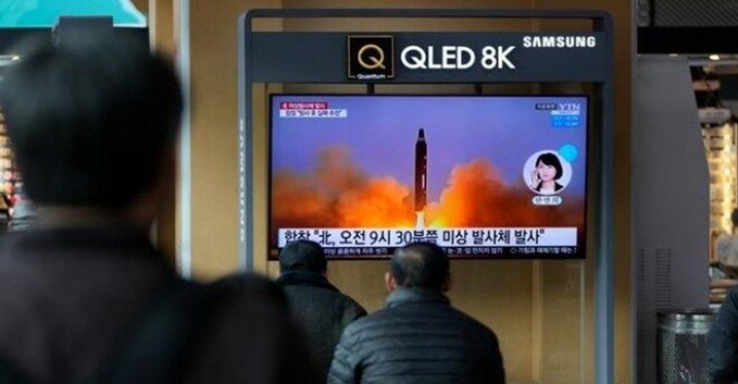Corea del Norte dispara lanzacohetes múltiples al mar Amarillo