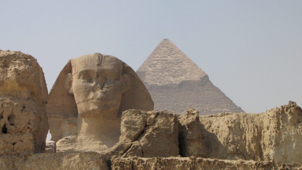 Descubren cinco tumbas decoradas de más de 4.000 años cerca de El Cairo