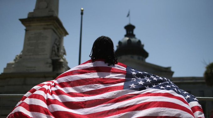 El Servicio de Inmigración de EEUU busca medidas para acortar el tiempo de trámites
