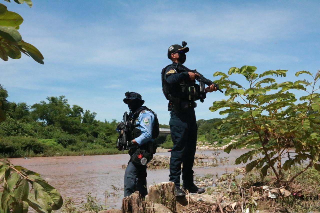 Detienen en Honduras dos transportistas por trasladar 62 cubanos rumbo a EEUU