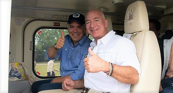 Jeff Bezos visita parque de la Amazonía colombiana junto al presidente Duque
